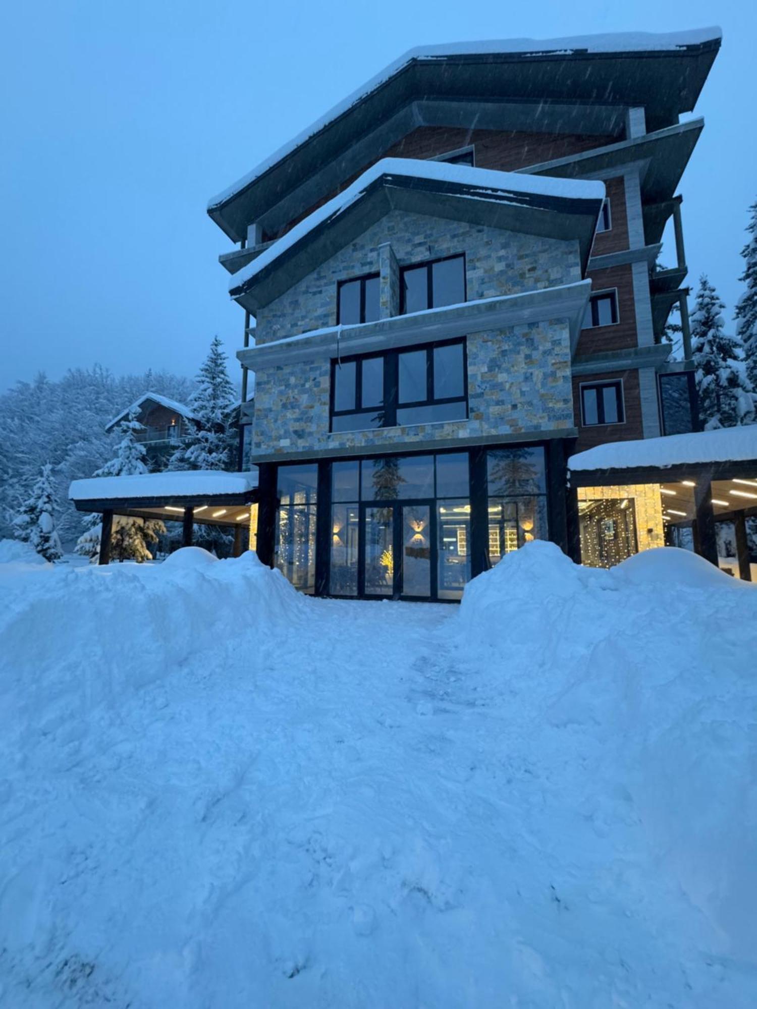 Hotel Fusha E Gjese Валбона Екстериор снимка