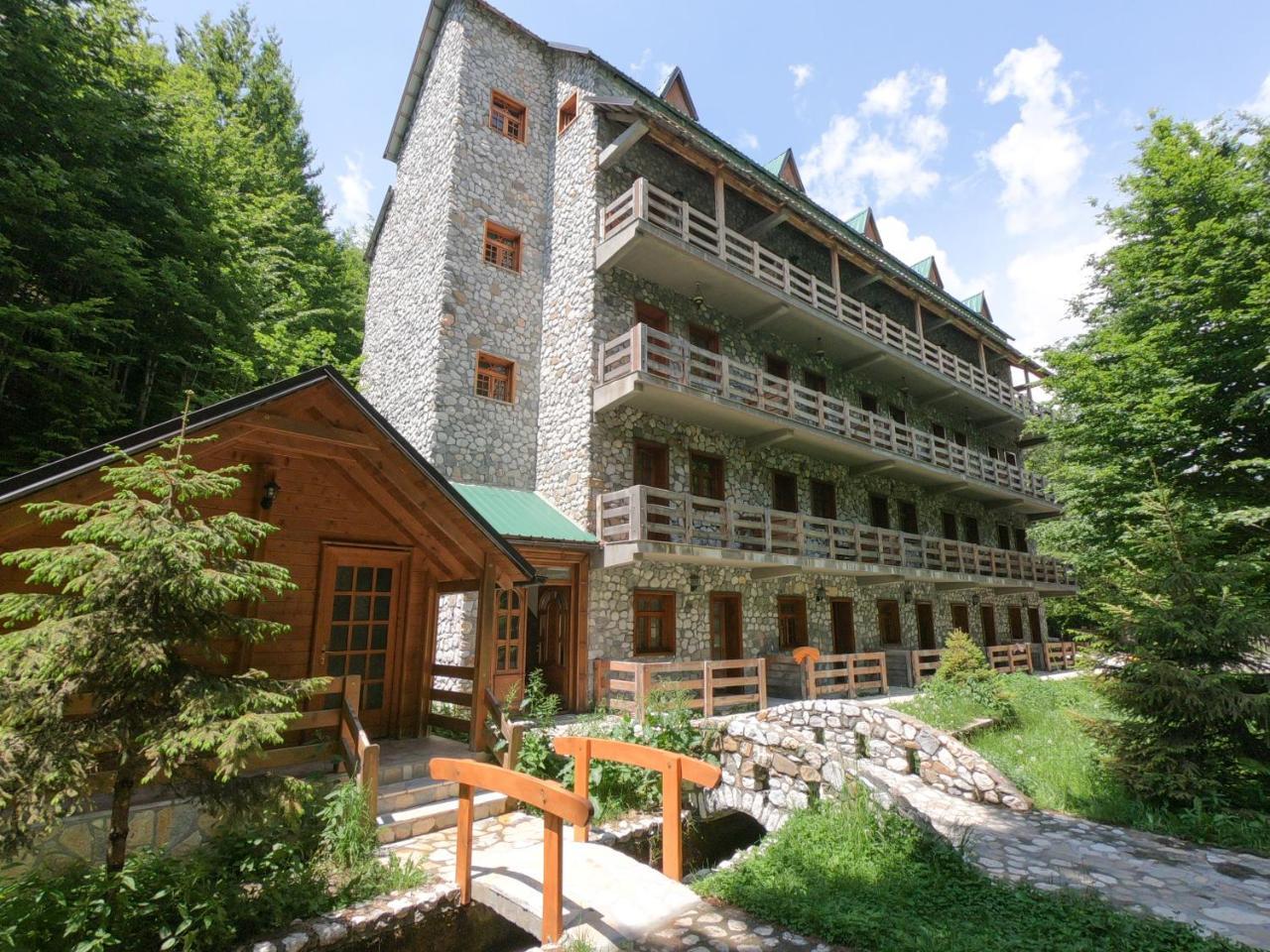 Hotel Fusha E Gjese Валбона Екстериор снимка